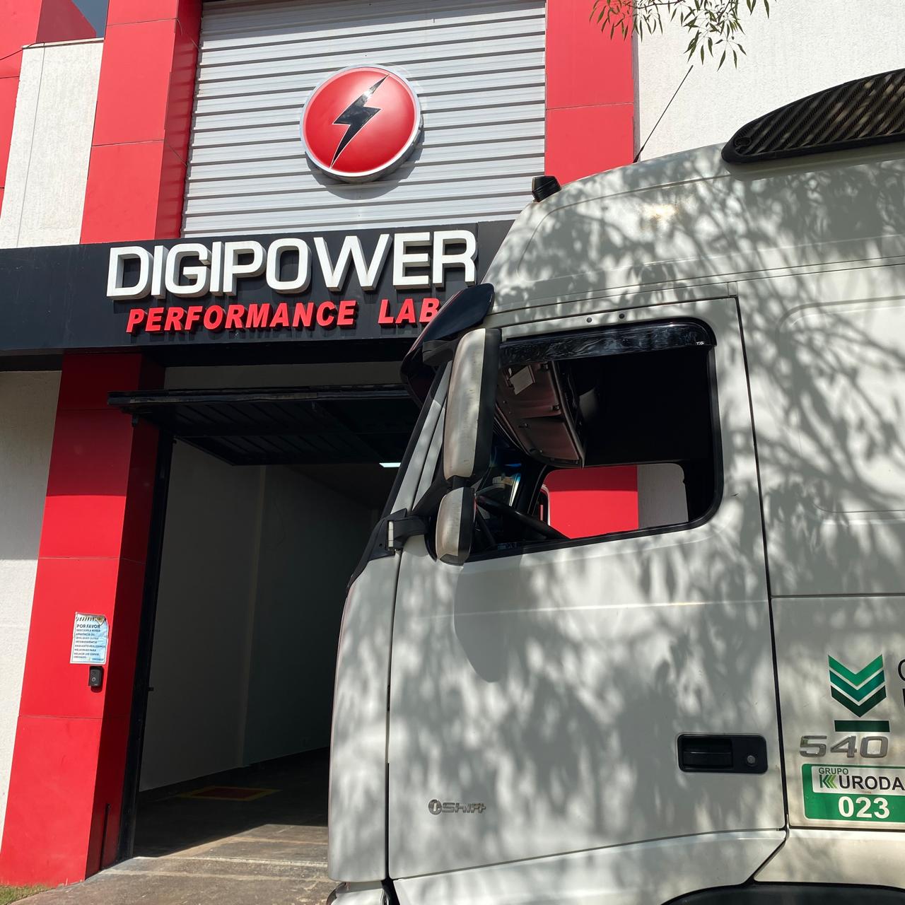 Reprogramação de caminhões: melhor desempenho e economia