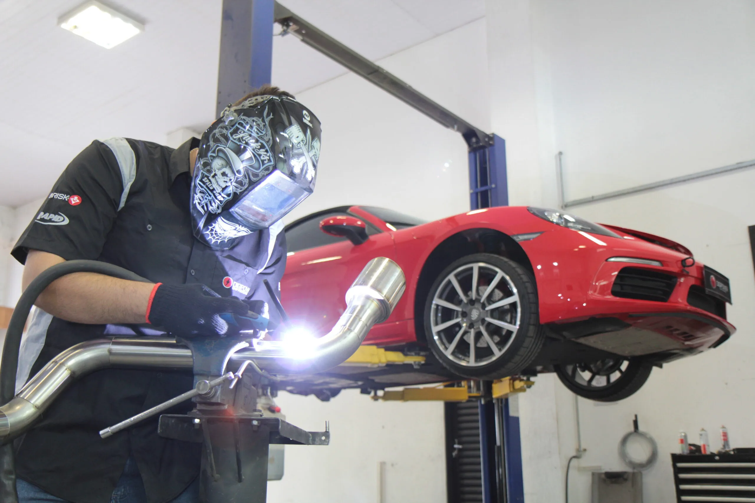 Como melhorar o desempenho e o ronco do motor em carros esportivos